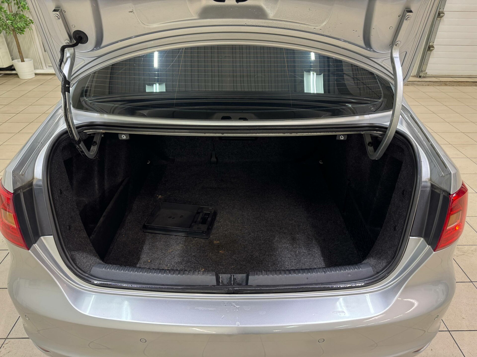 Volkswagen Jetta, VI 2011