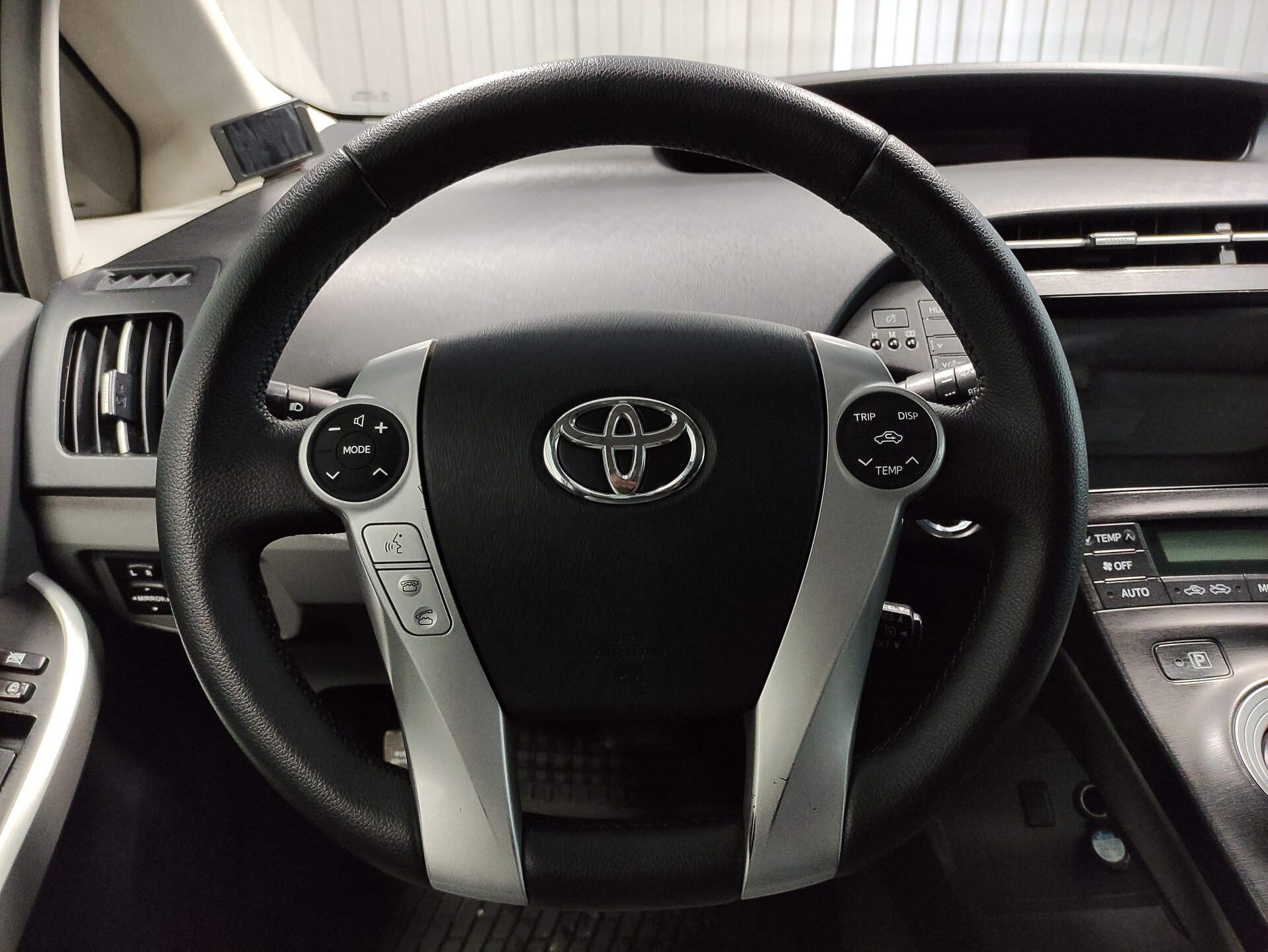 Toyota Prius, III Рестайлинг (XW30) 2011