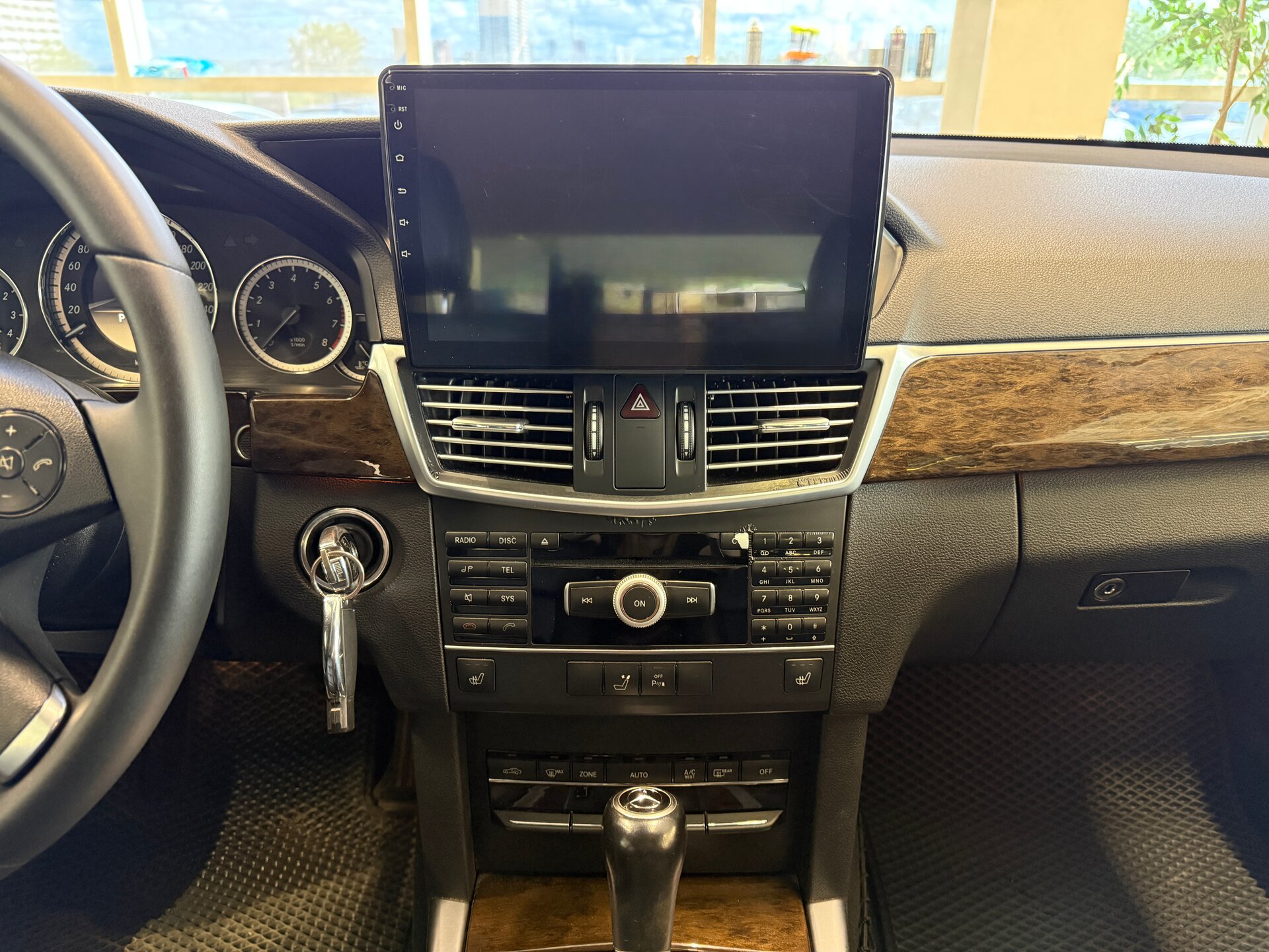 Mercedes-Benz E-Класс, IV (W212, S212, C207) 2011 Mercedes-Benz E-Класс, IV (W212, S212, C207) 2011