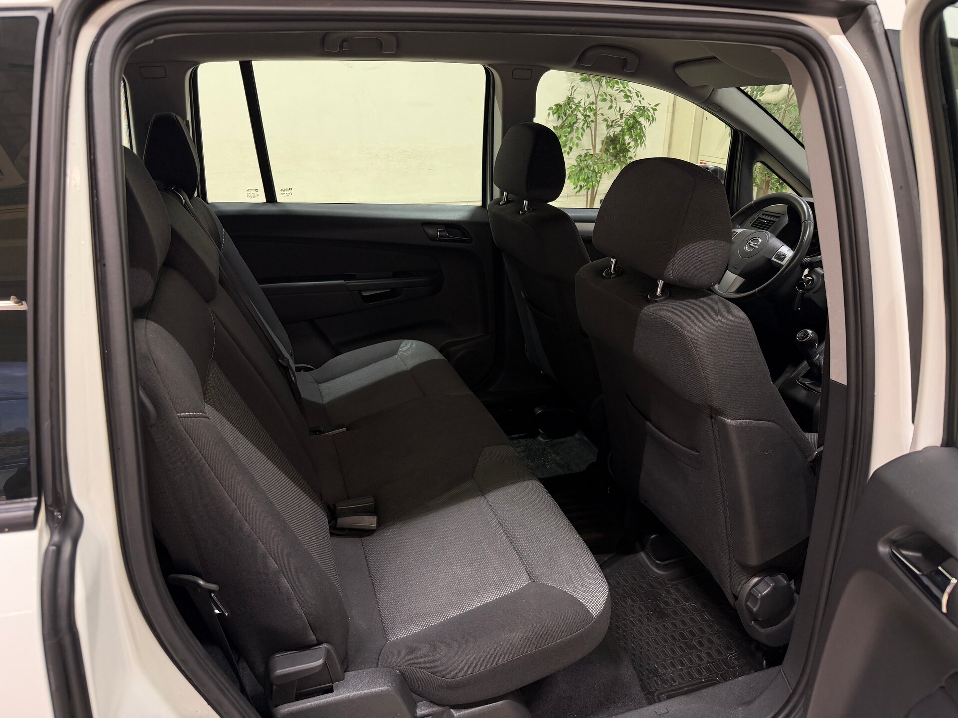 Opel Zafira, B Рестайлинг 2012 Opel Zafira, B Рестайлинг 2012