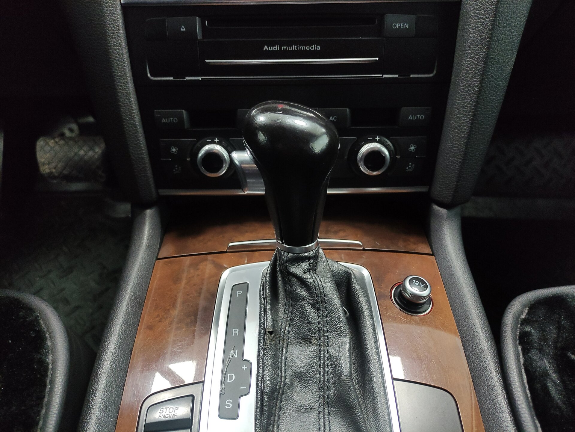 Audi Q7, I (4L) Рестайлинг 2010 Audi Q7, I (4L) Рестайлинг 2010