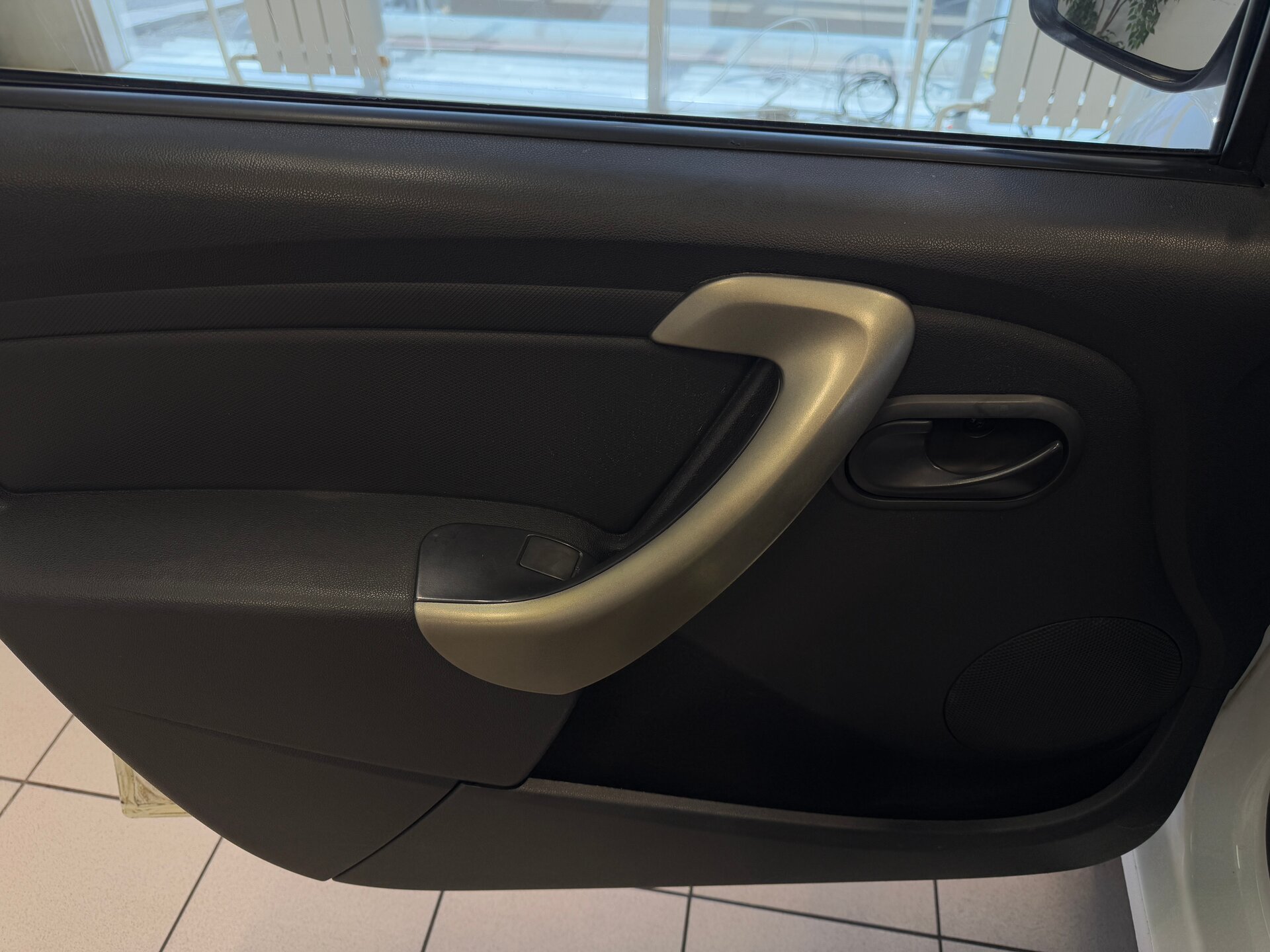Renault Logan, I Рестайлинг 2011