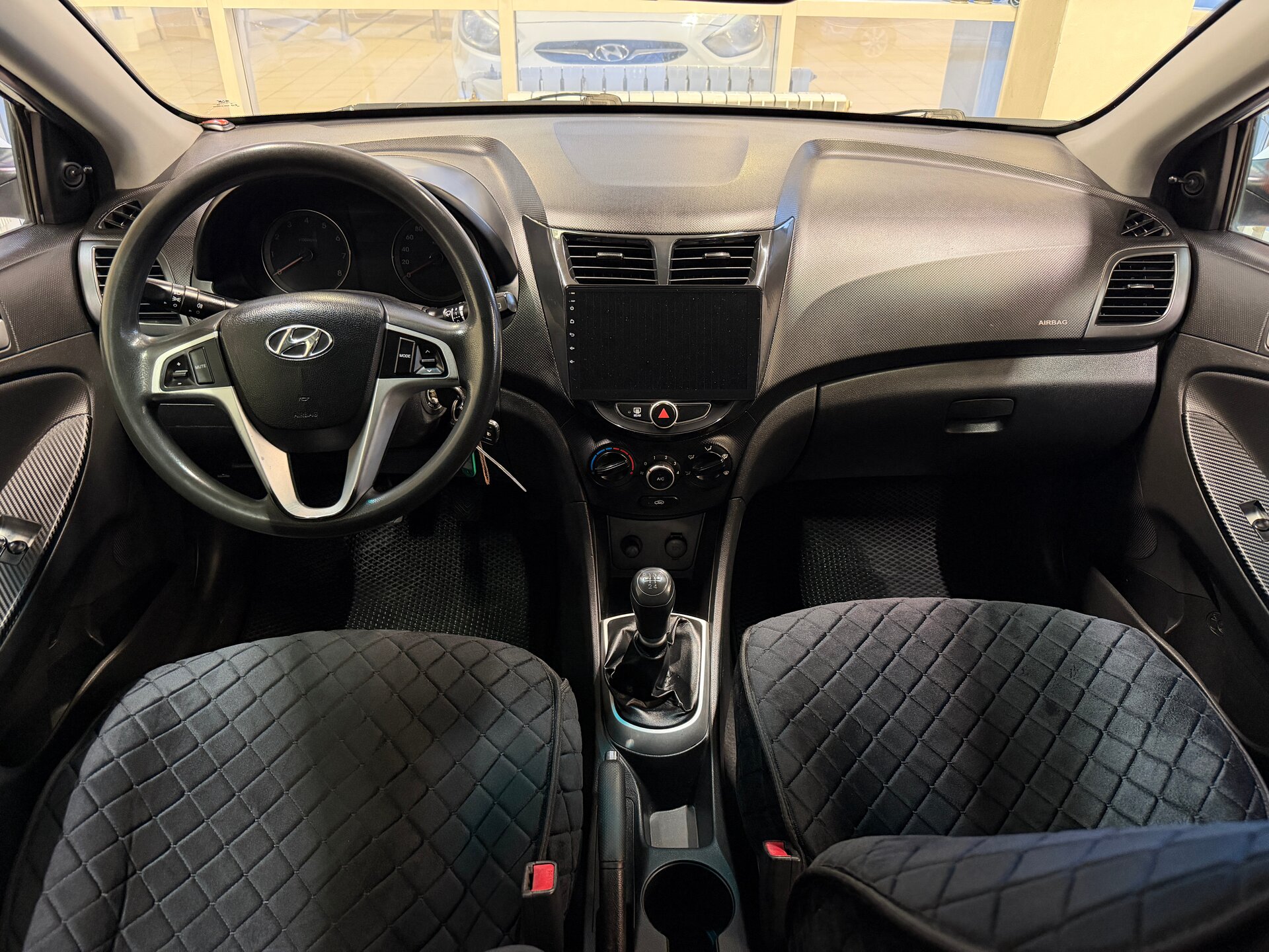 Hyundai Solaris, I 2011