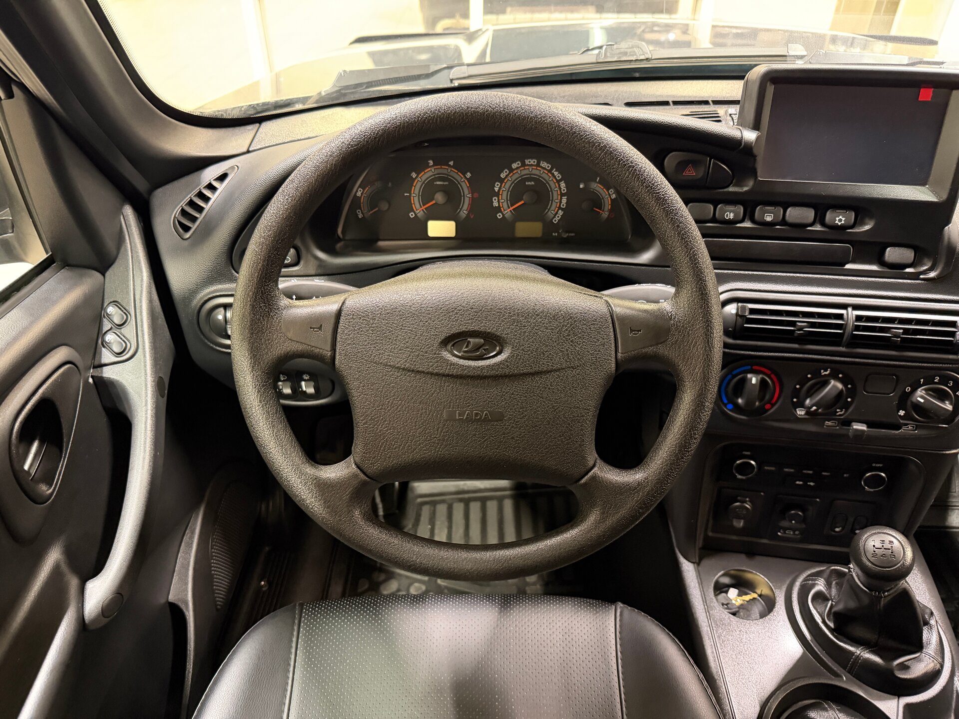 Lada (ВАЗ) Niva Travel, I 2023 Lada (ВАЗ) Niva Travel, I 2023