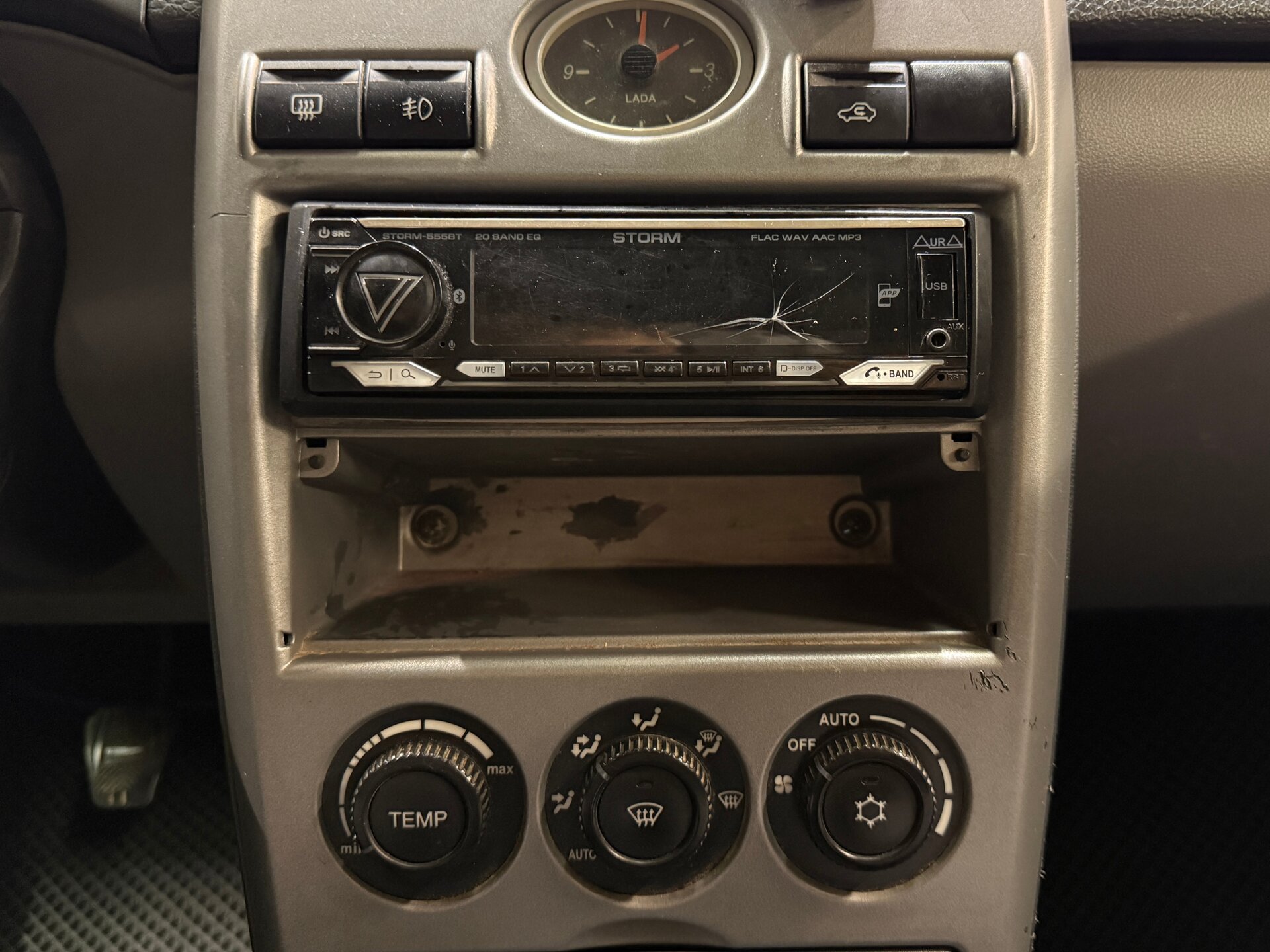 Lada (ВАЗ) Priora, I 2011