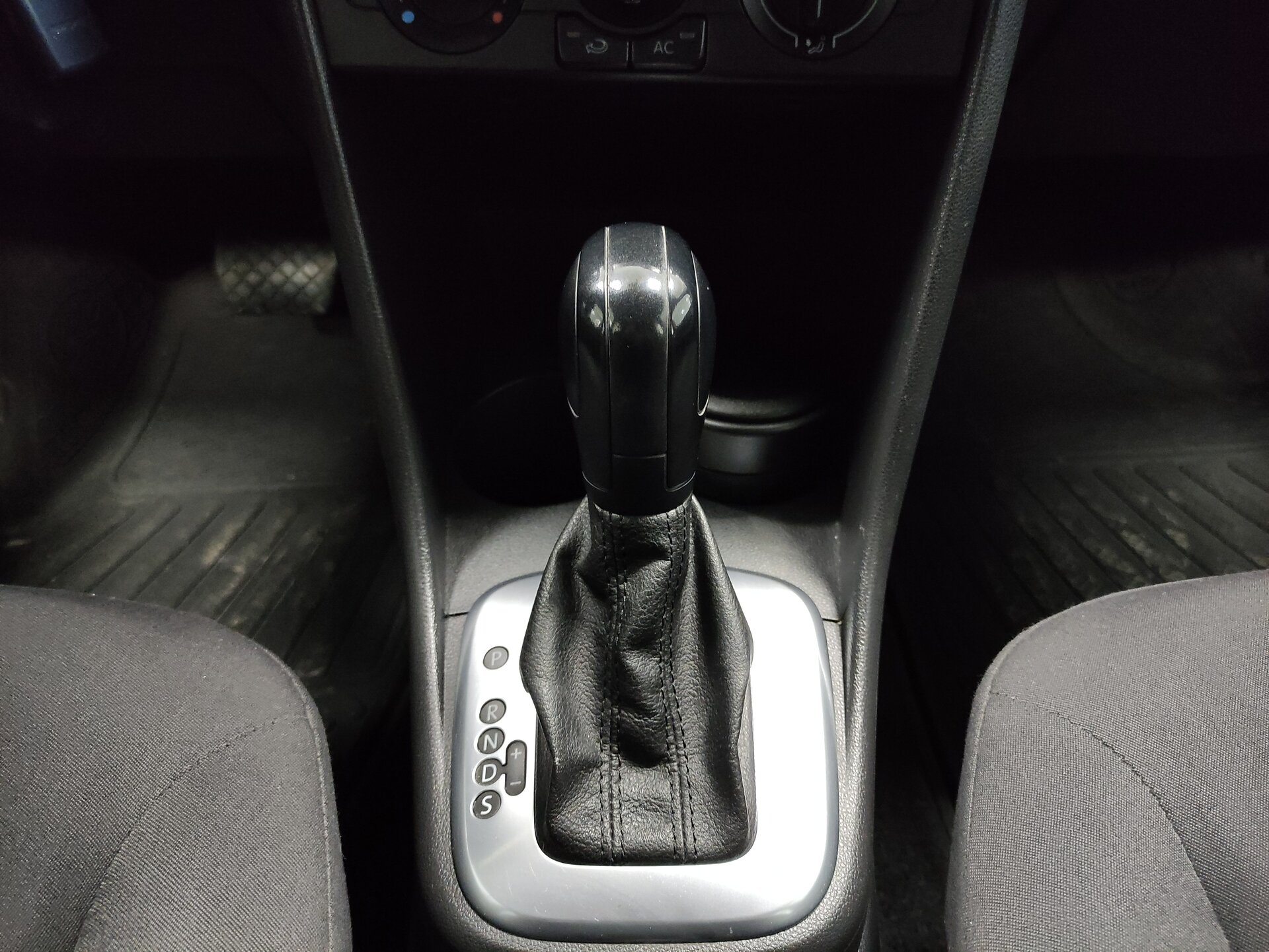 Volkswagen Polo, V 2013 Volkswagen Polo, V 2013