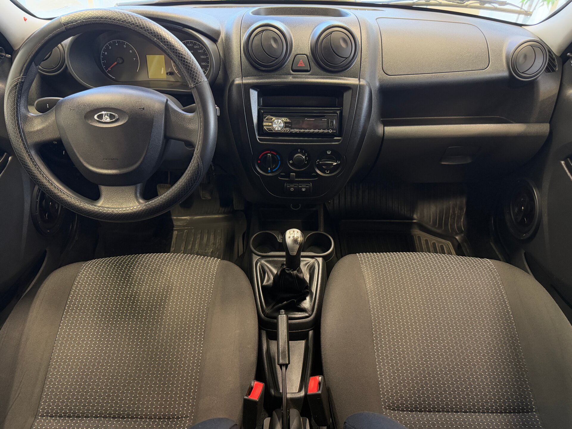 Lada (ВАЗ) Granta, I 2013 Lada (ВАЗ) Granta, I 2013