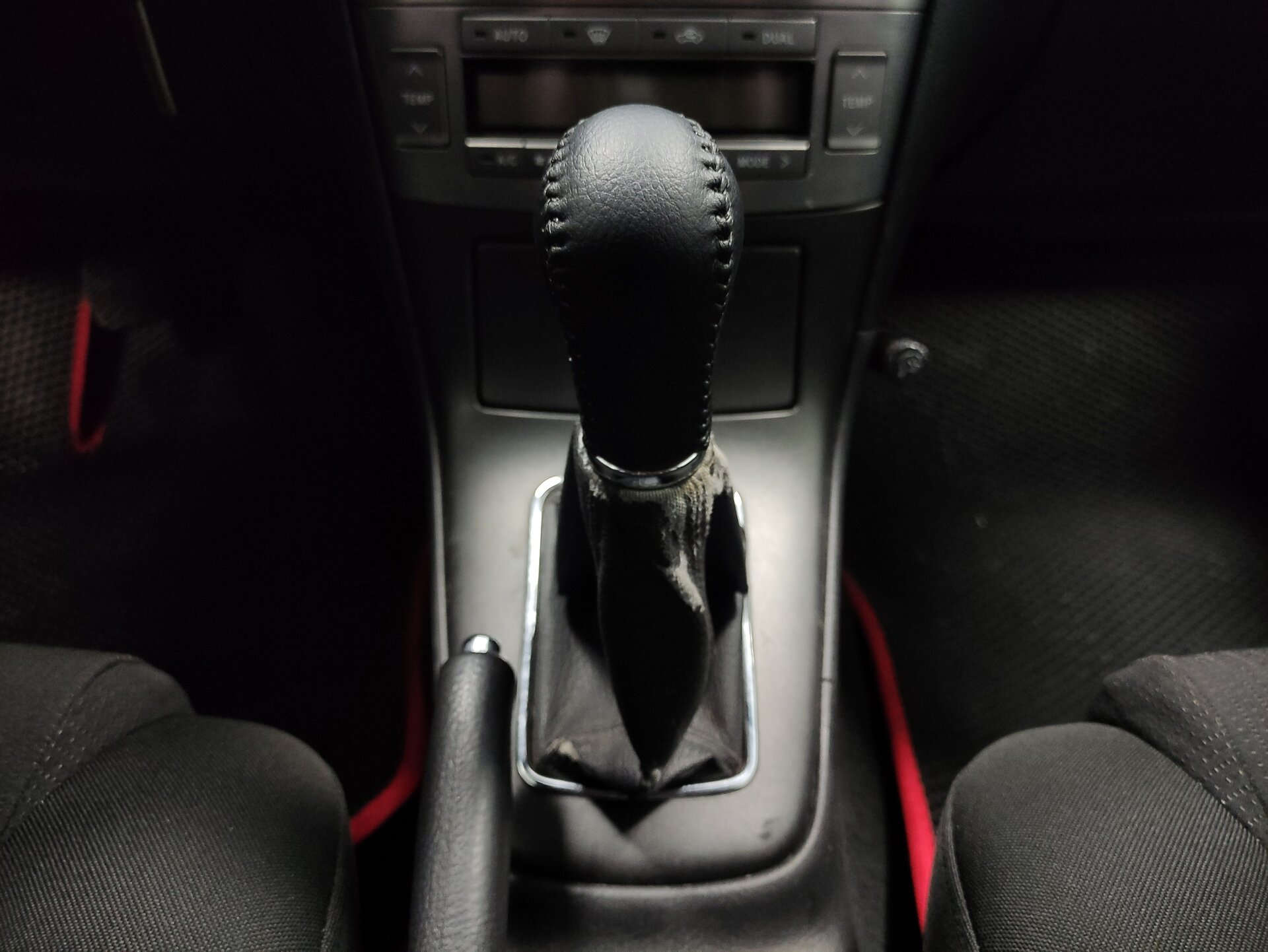 Toyota Avensis, II Рестайлинг 2006