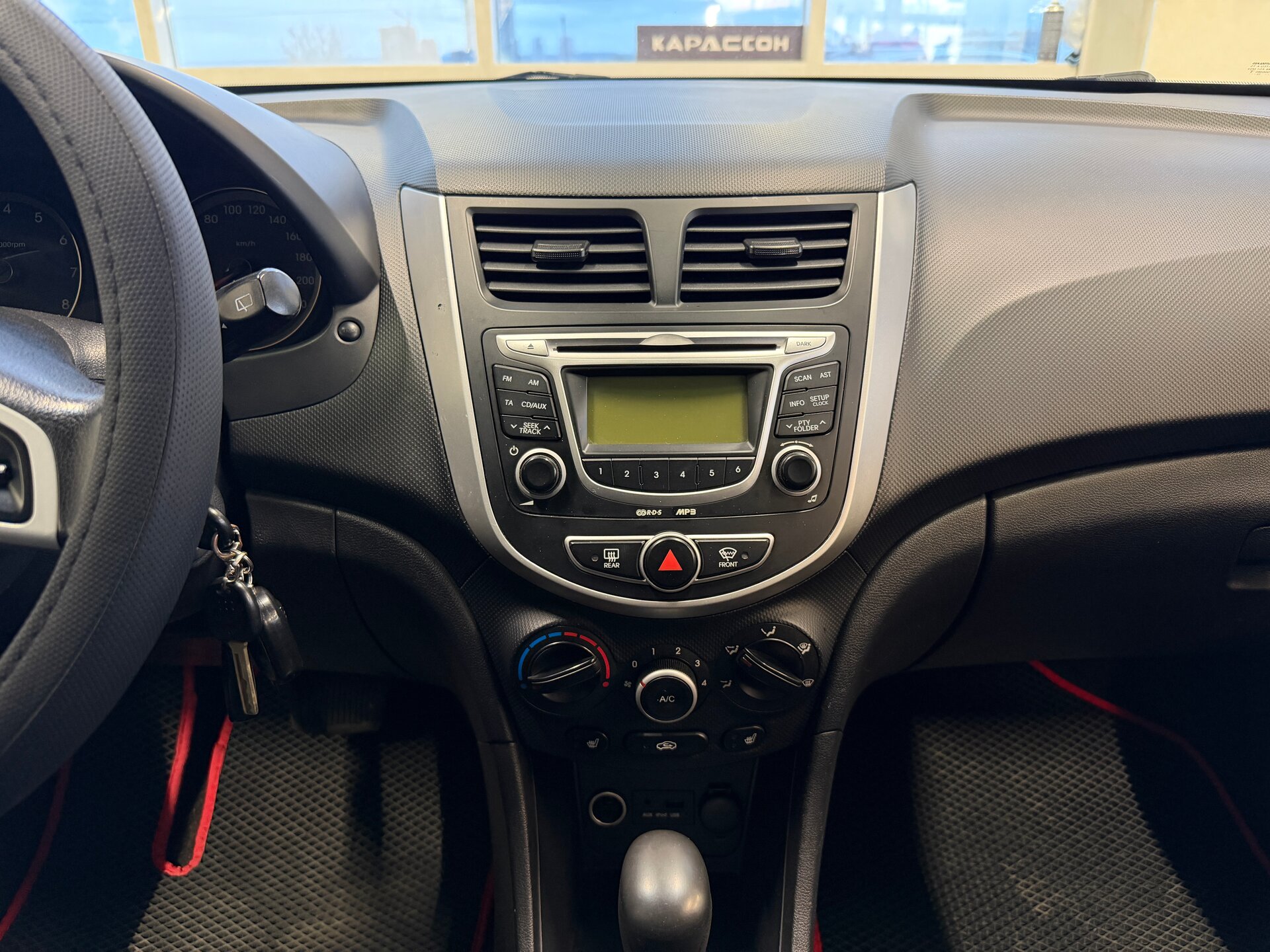 Hyundai Solaris, I 2011