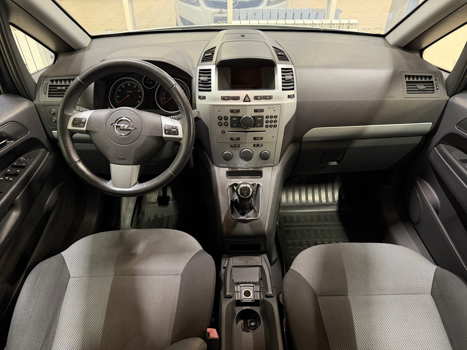 Opel Zafira, B Рестайлинг 2012 Opel Zafira, B Рестайлинг 2012