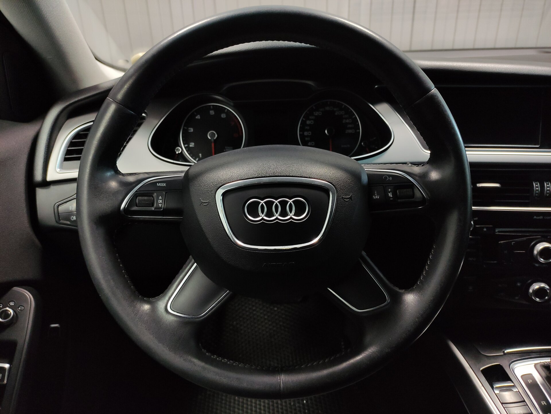 Audi A4, IV (B8) Рестайлинг 2013 Audi A4, IV (B8) Рестайлинг 2013