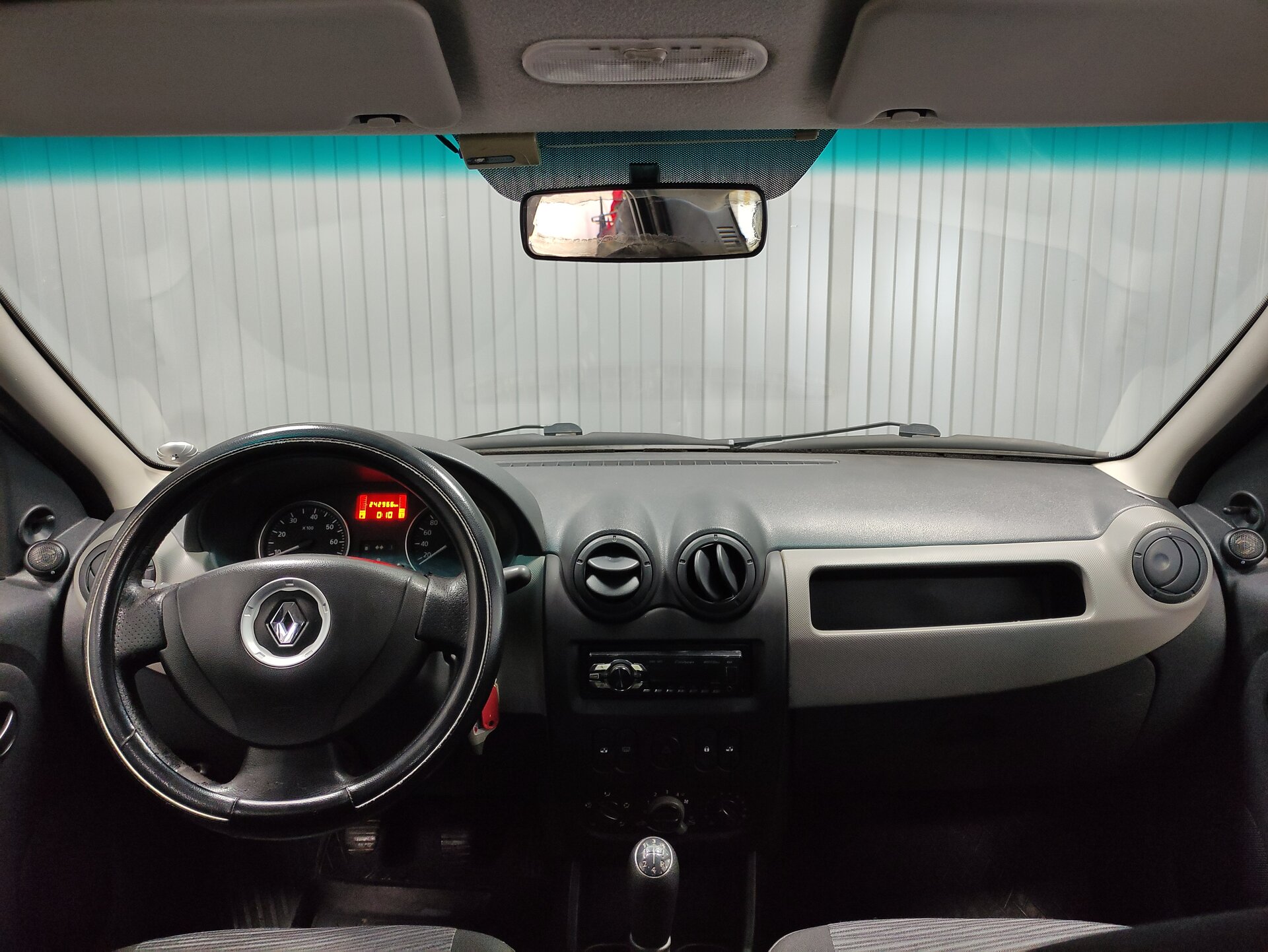 Renault Logan, I Рестайлинг 2012