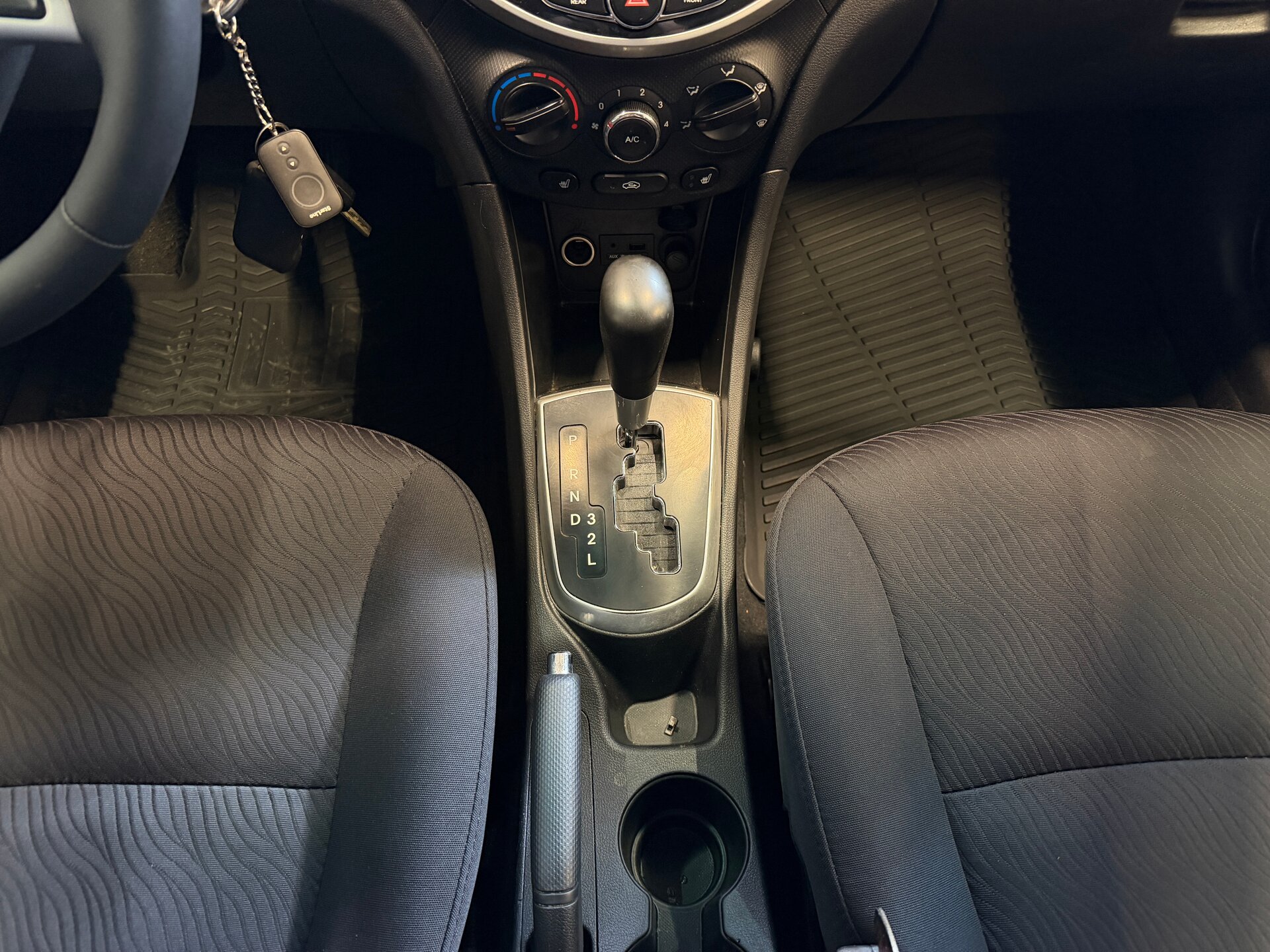 Hyundai Solaris, I 2013