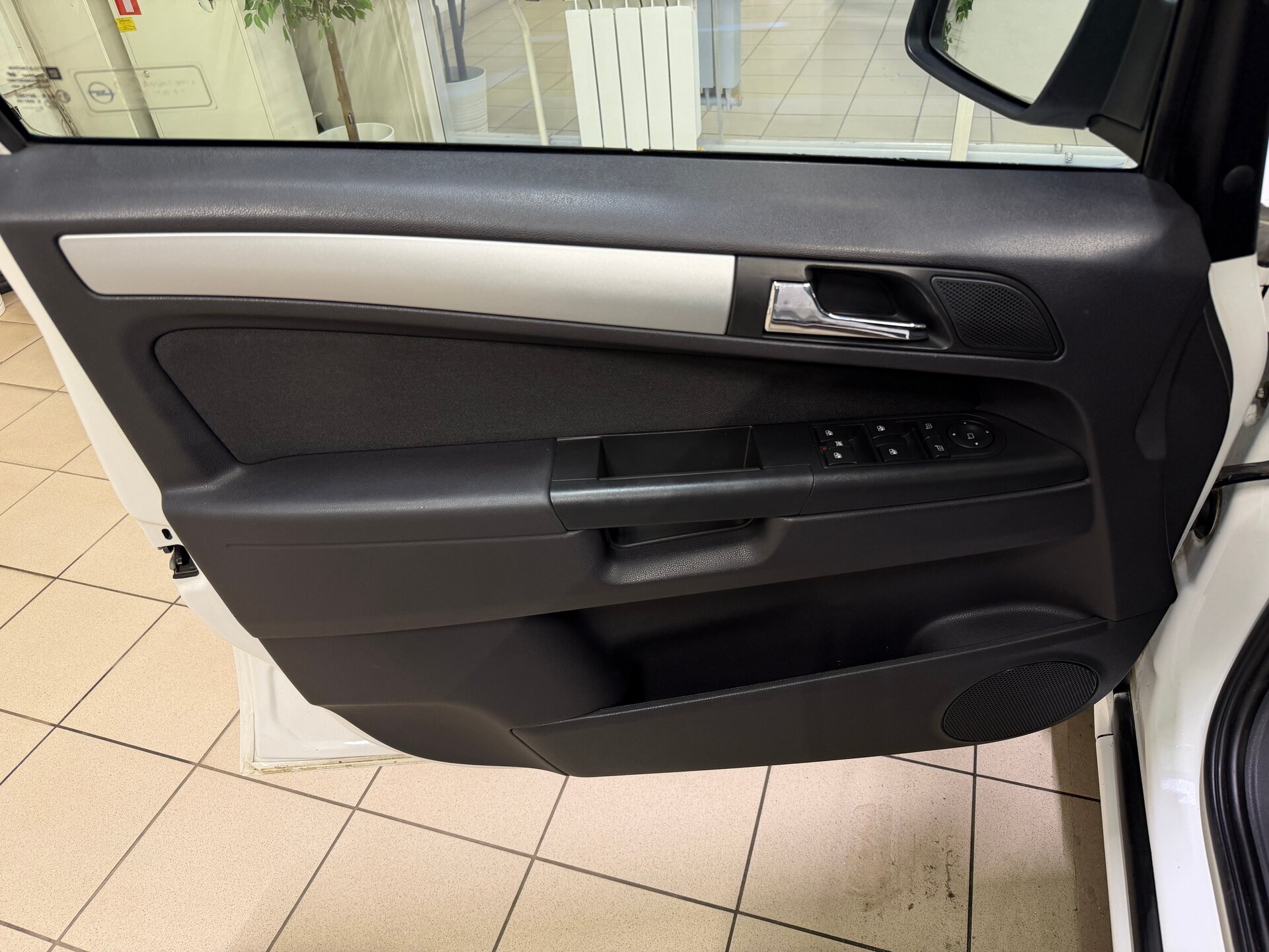 Opel Zafira, B Рестайлинг 2012 Opel Zafira, B Рестайлинг 2012