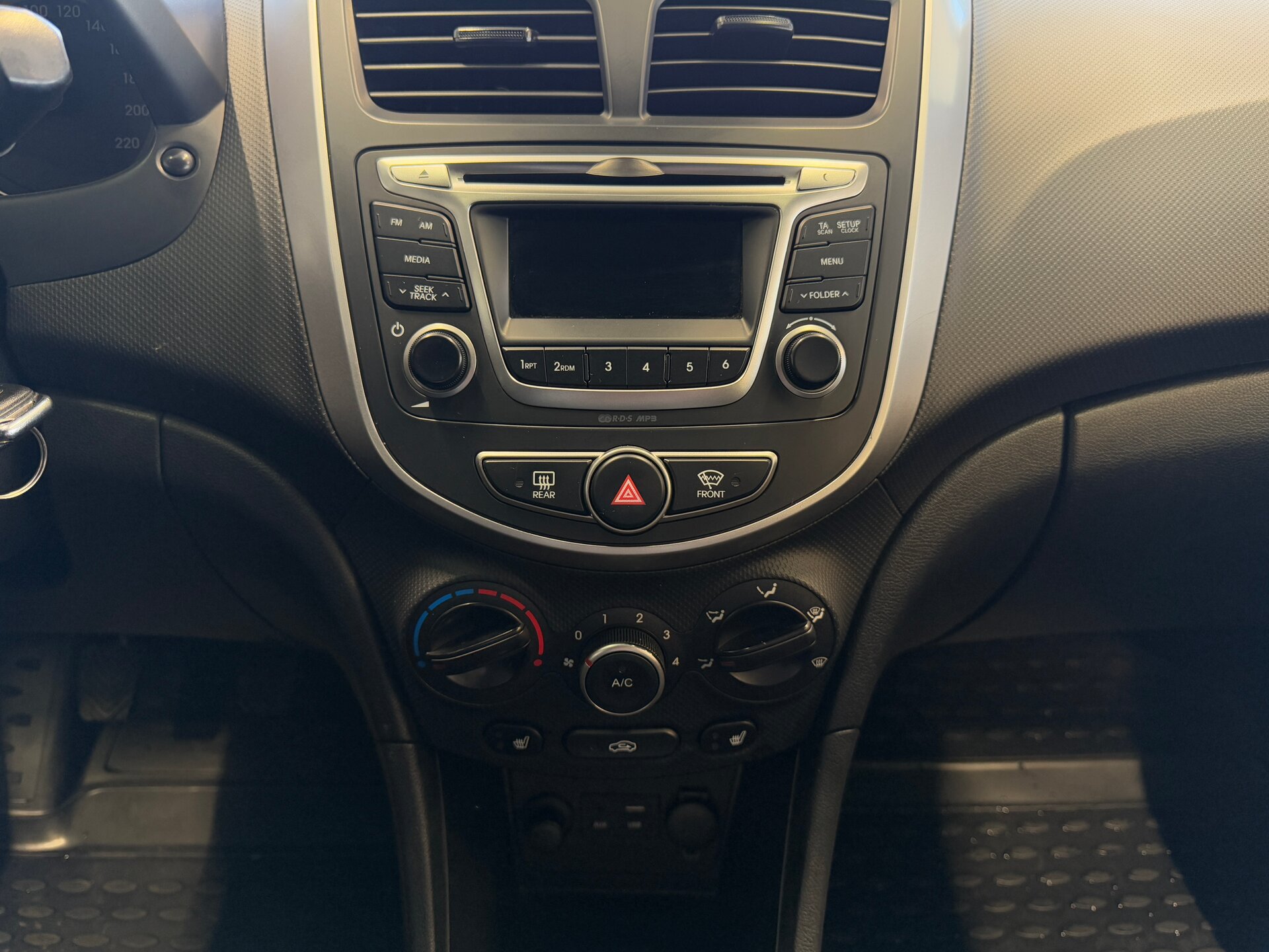 Hyundai Solaris, I Рестайлинг 2016