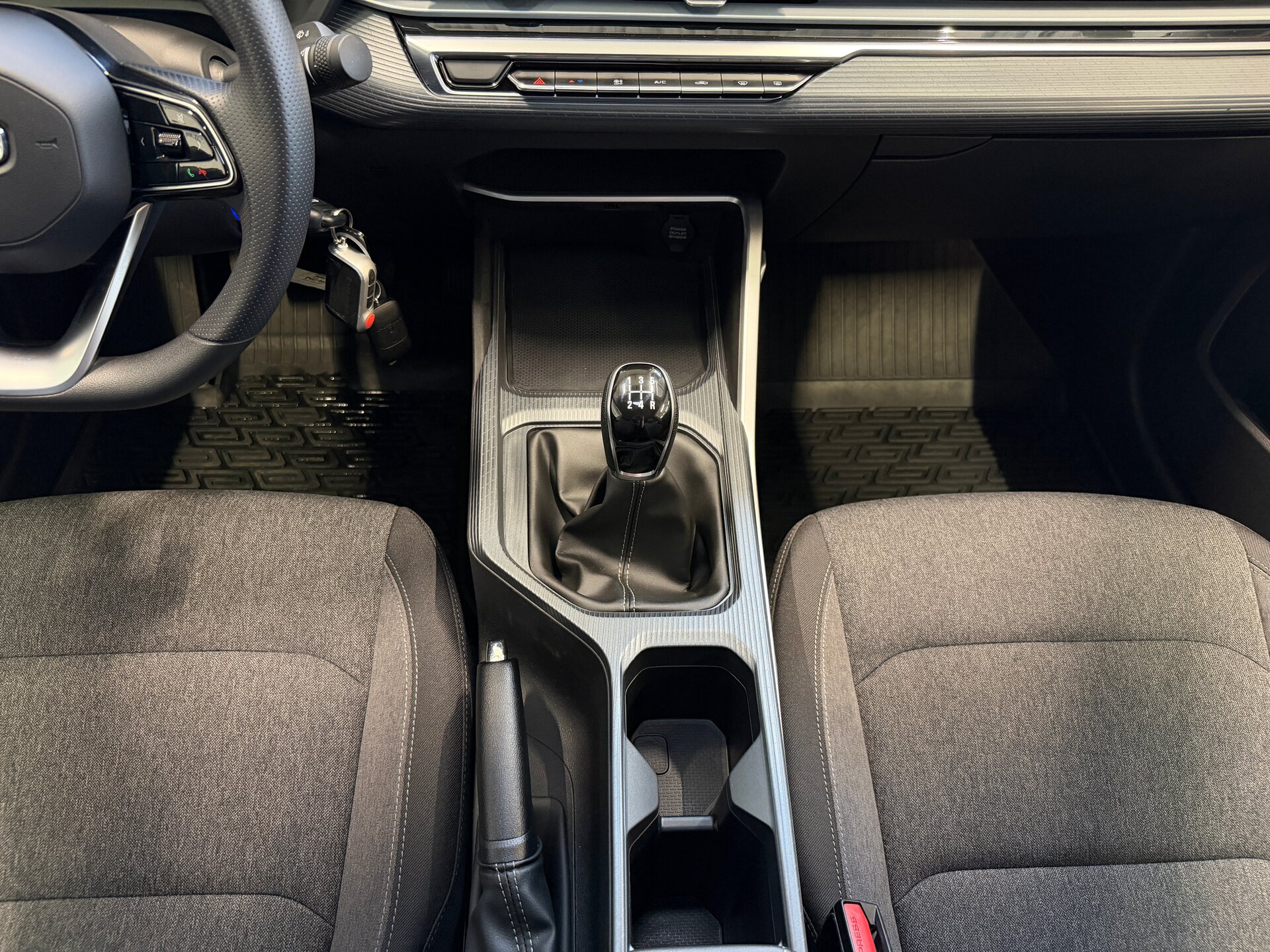 Geely Emgrand, II 2024