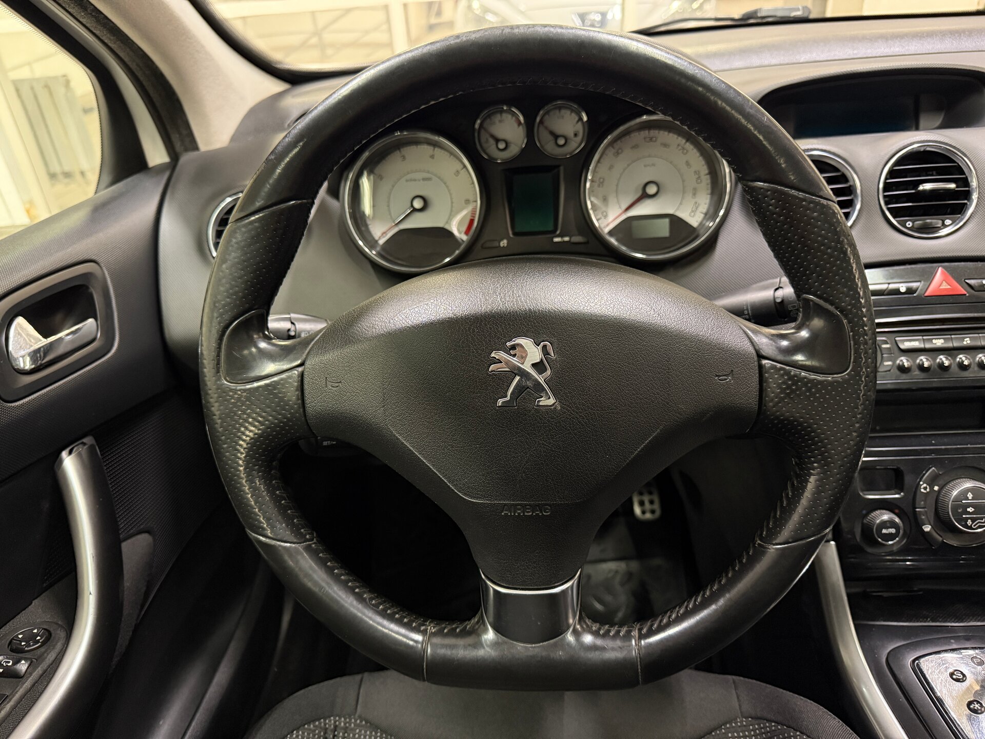 Peugeot 308, I Рестайлинг 2011