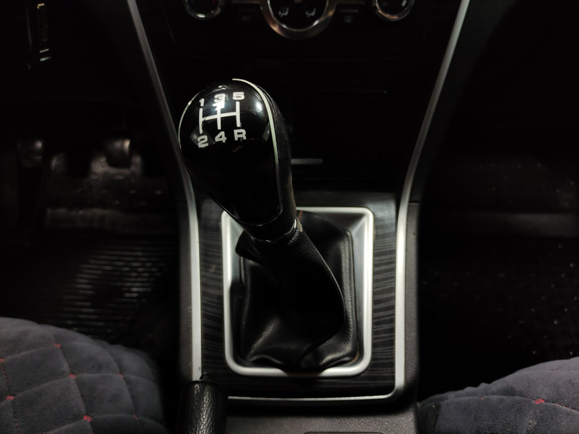 Lifan Solano, II 2017