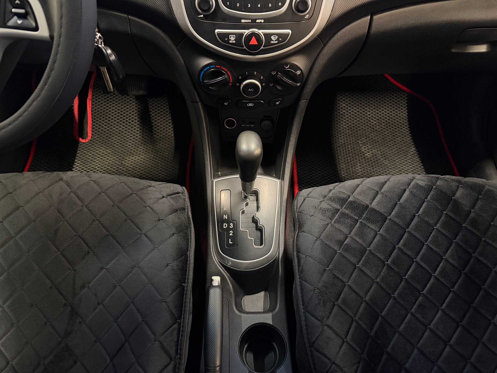 Hyundai Solaris, I 2011