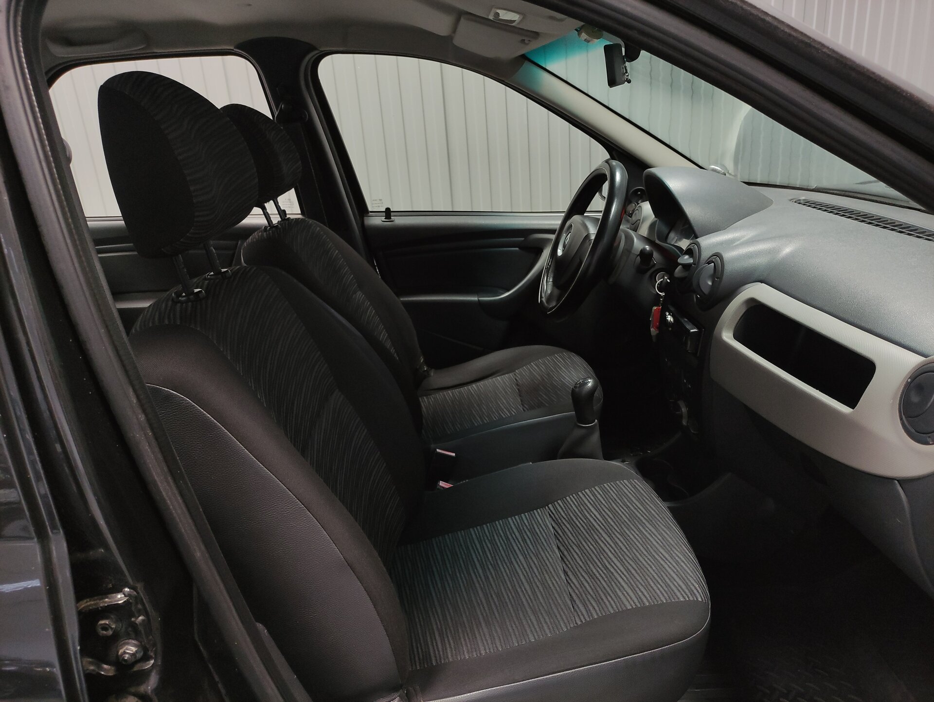 Renault Logan, I Рестайлинг 2012