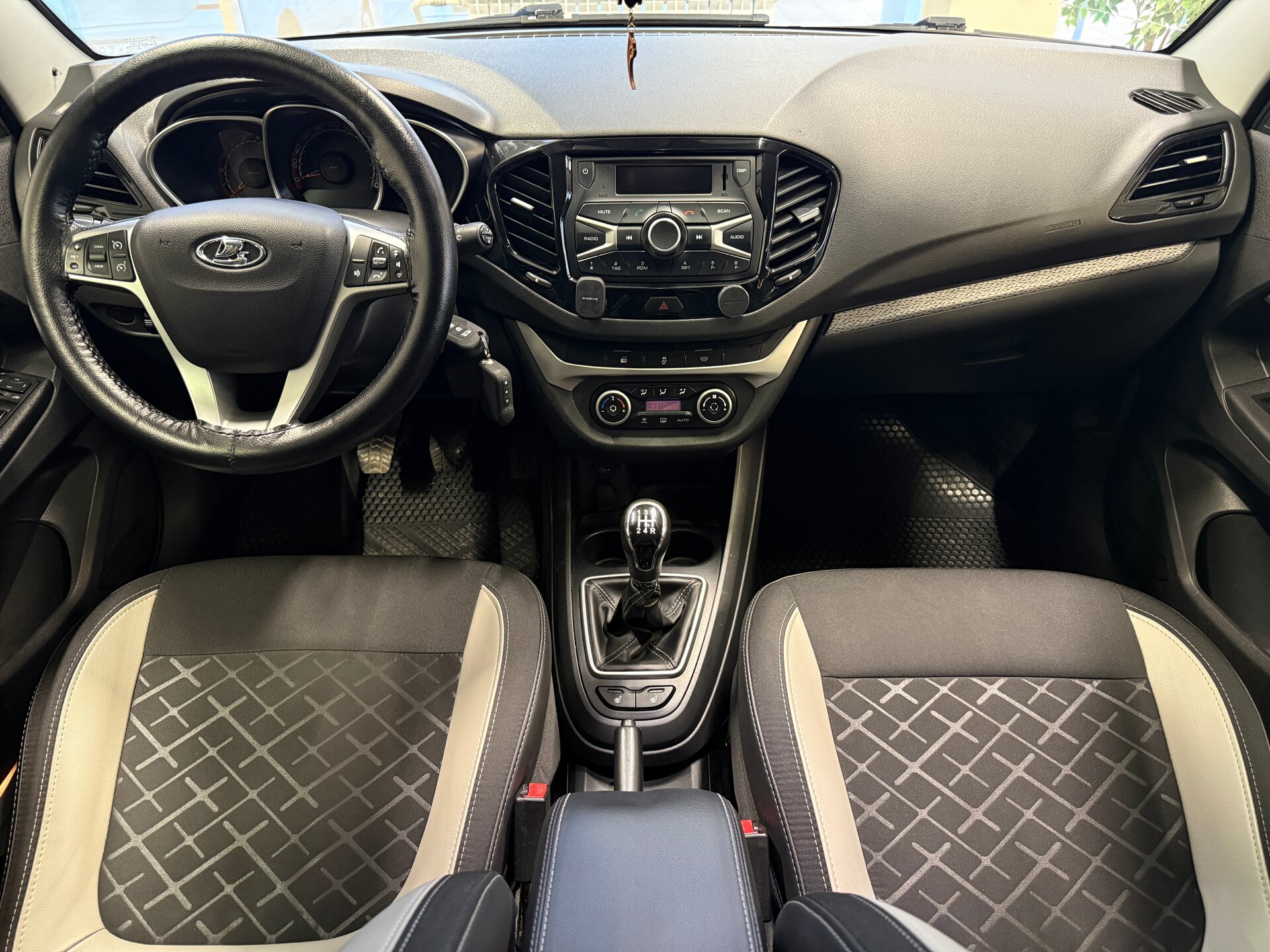 Lada (ВАЗ) Vesta, I 2020