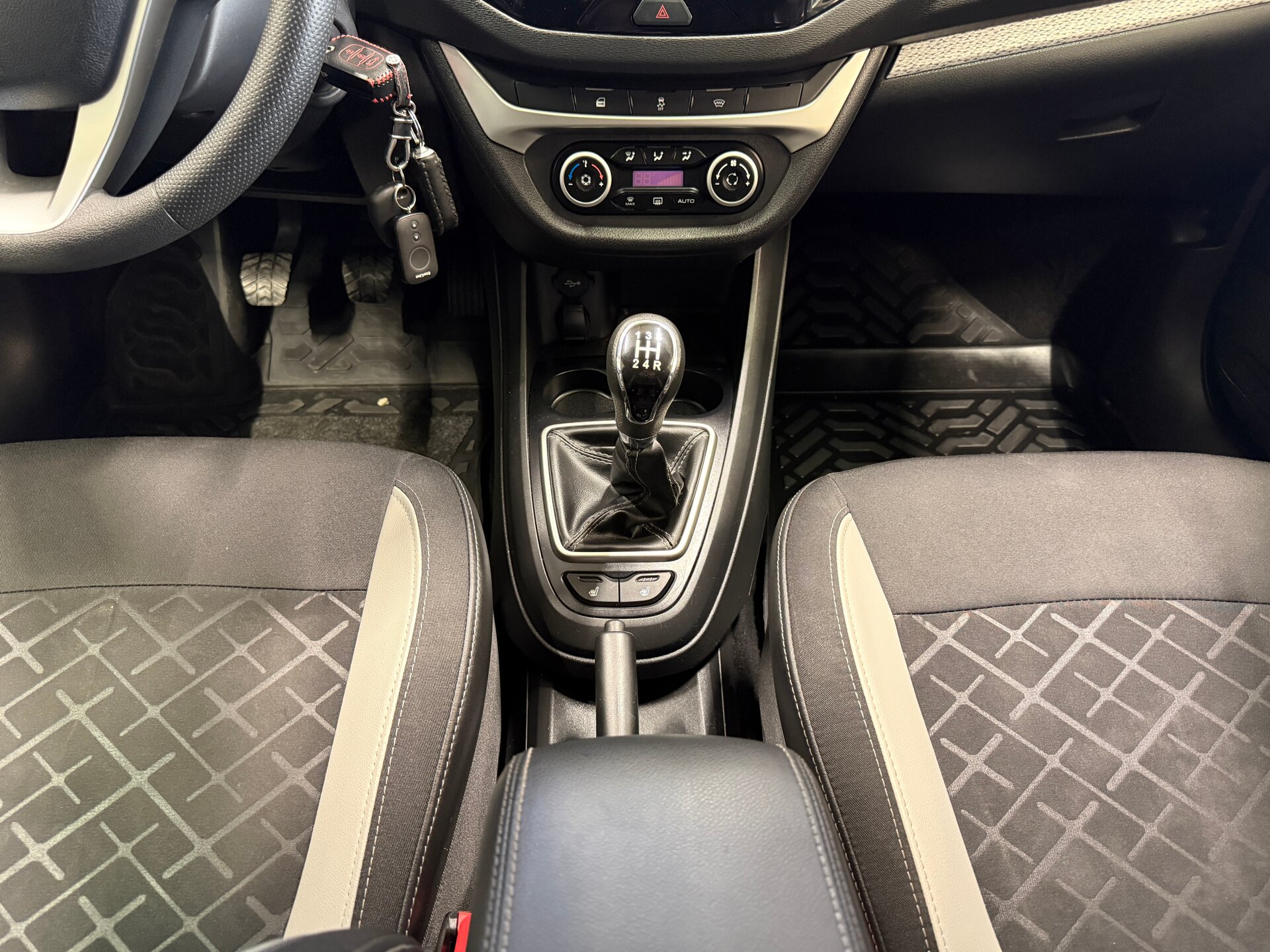 Lada (ВАЗ) Vesta, I 2018 Lada (ВАЗ) Vesta, I 2018
