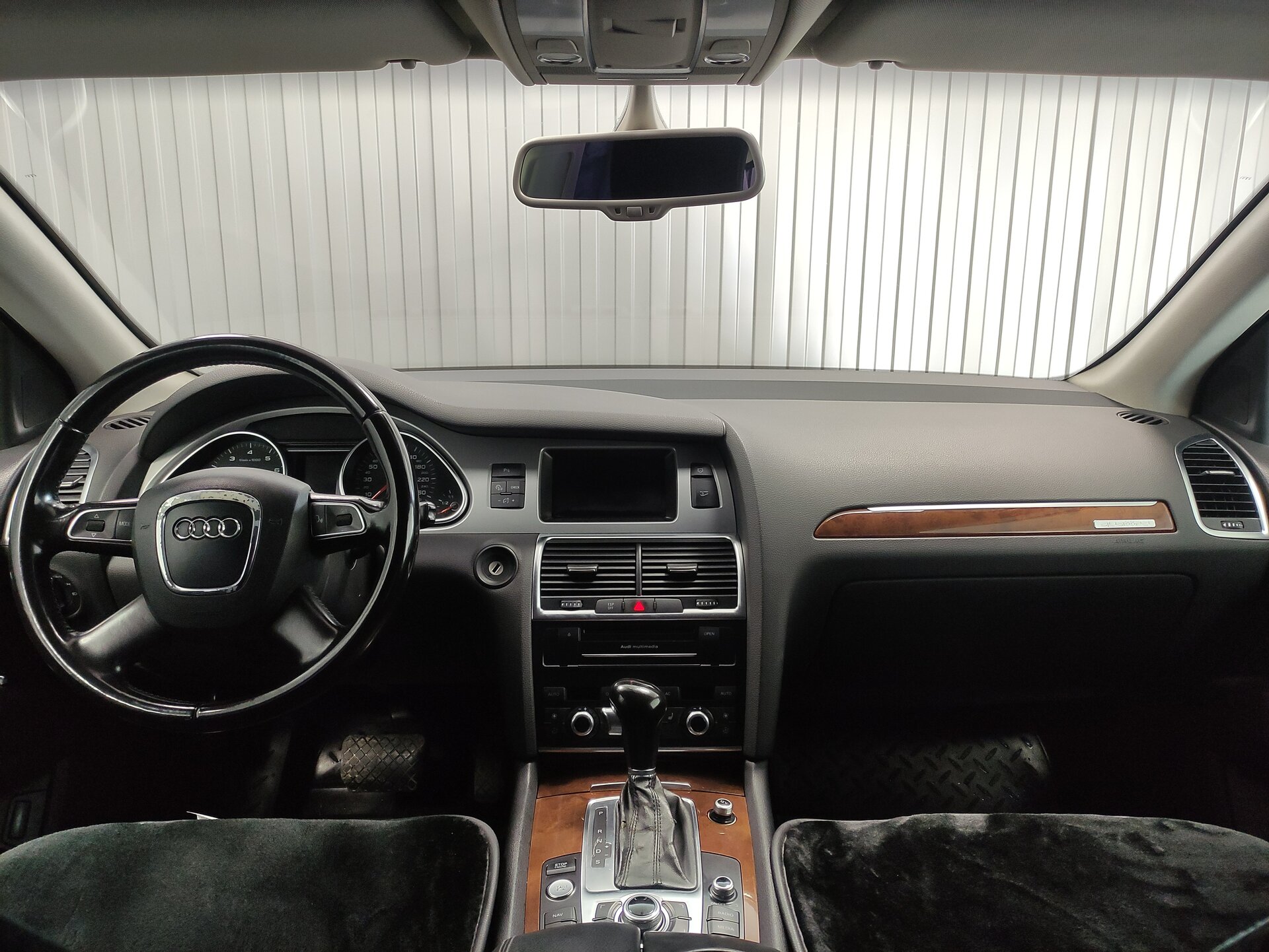 Audi Q7, I (4L) Рестайлинг 2010 Audi Q7, I (4L) Рестайлинг 2010