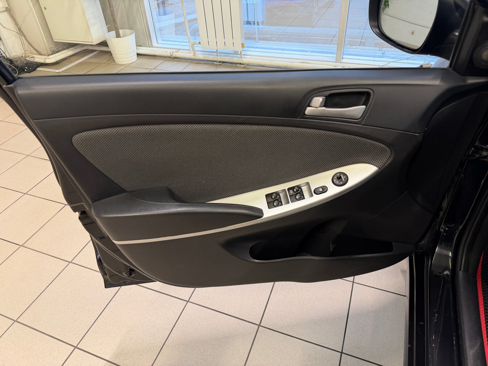 Hyundai Solaris, I 2011