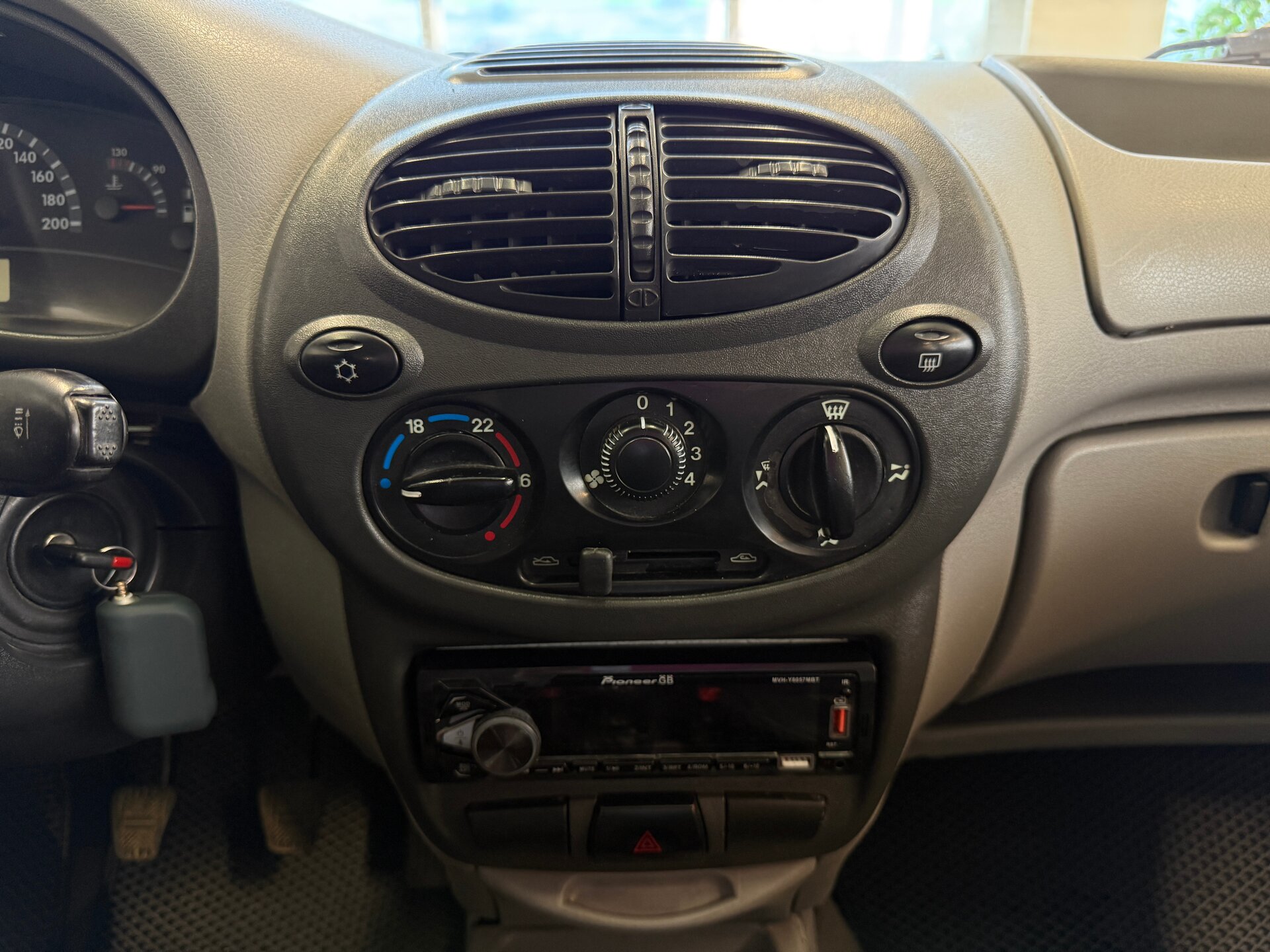 Lada (ВАЗ) Kalina, I 2012 Lada (ВАЗ) Kalina, I 2012