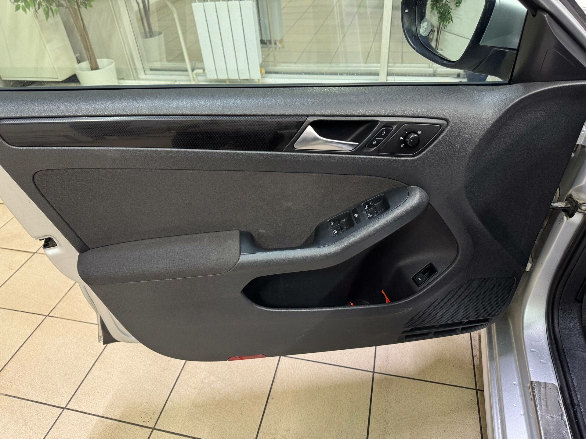 Volkswagen Jetta, VI 2011