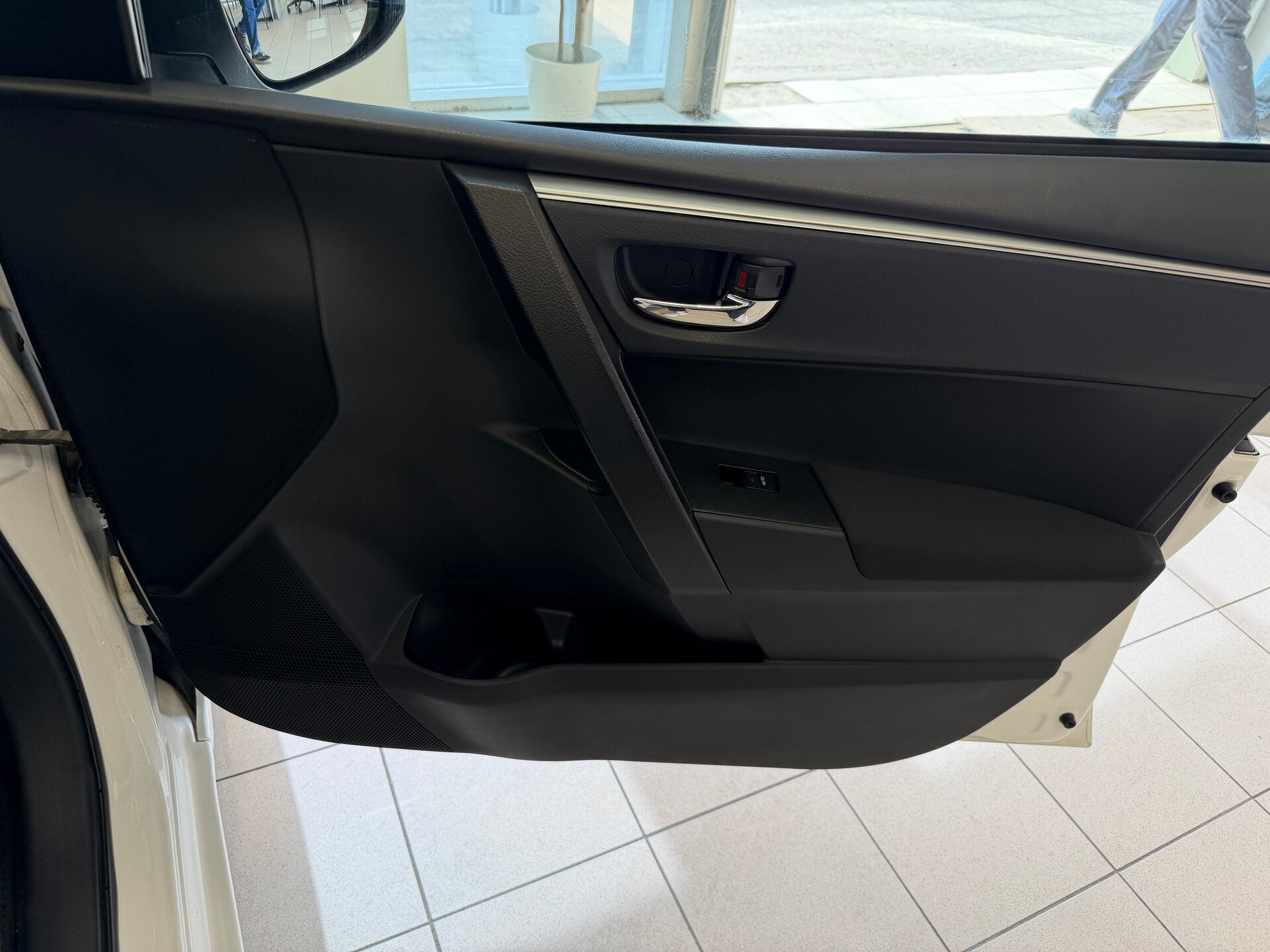 Toyota Corolla, XI (E160, E170, E180) 2015