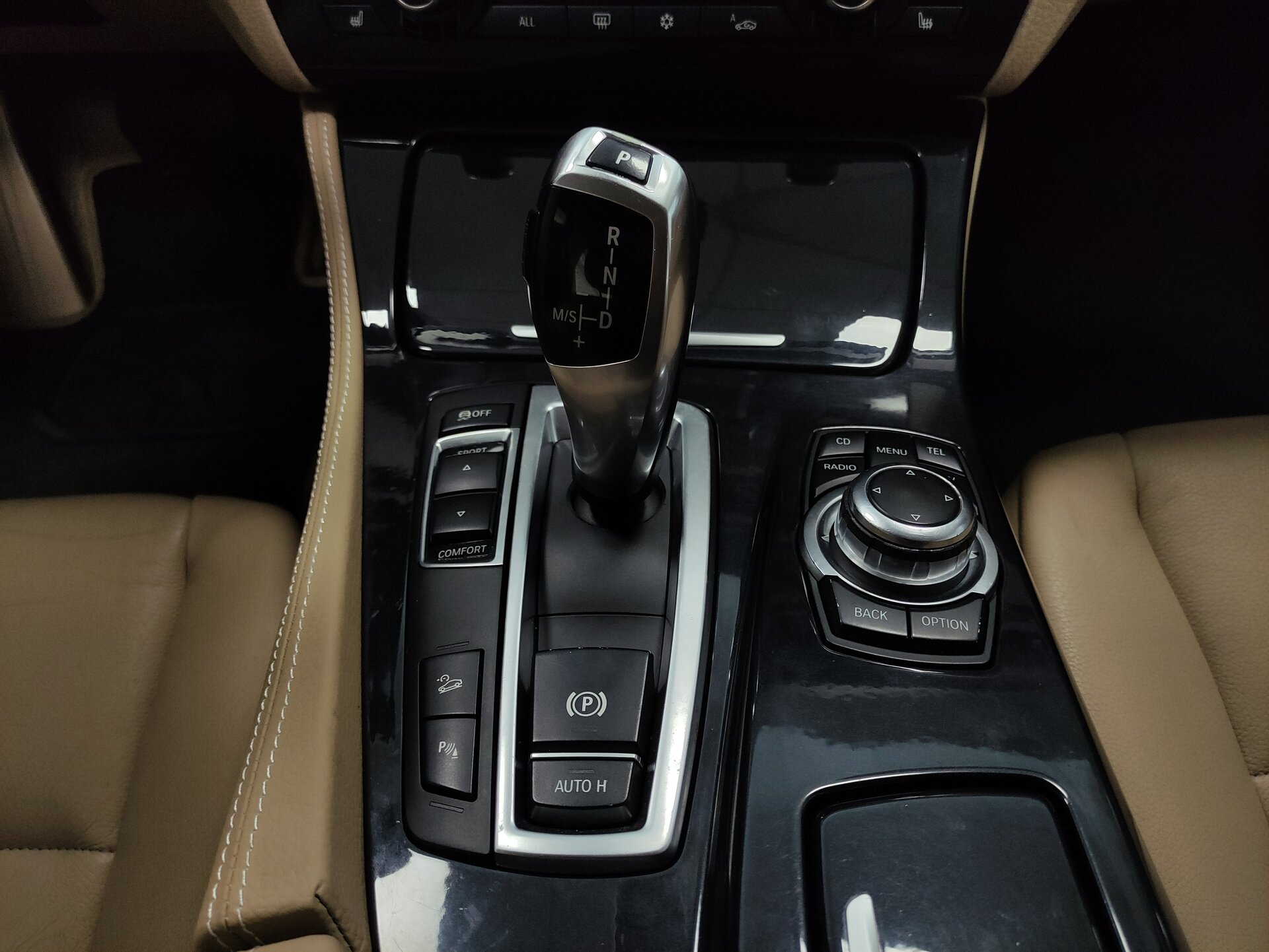 BMW 5 серии, VI (F10/F11/F07) 2012 BMW 5 серии, VI (F10/F11/F07) 2012