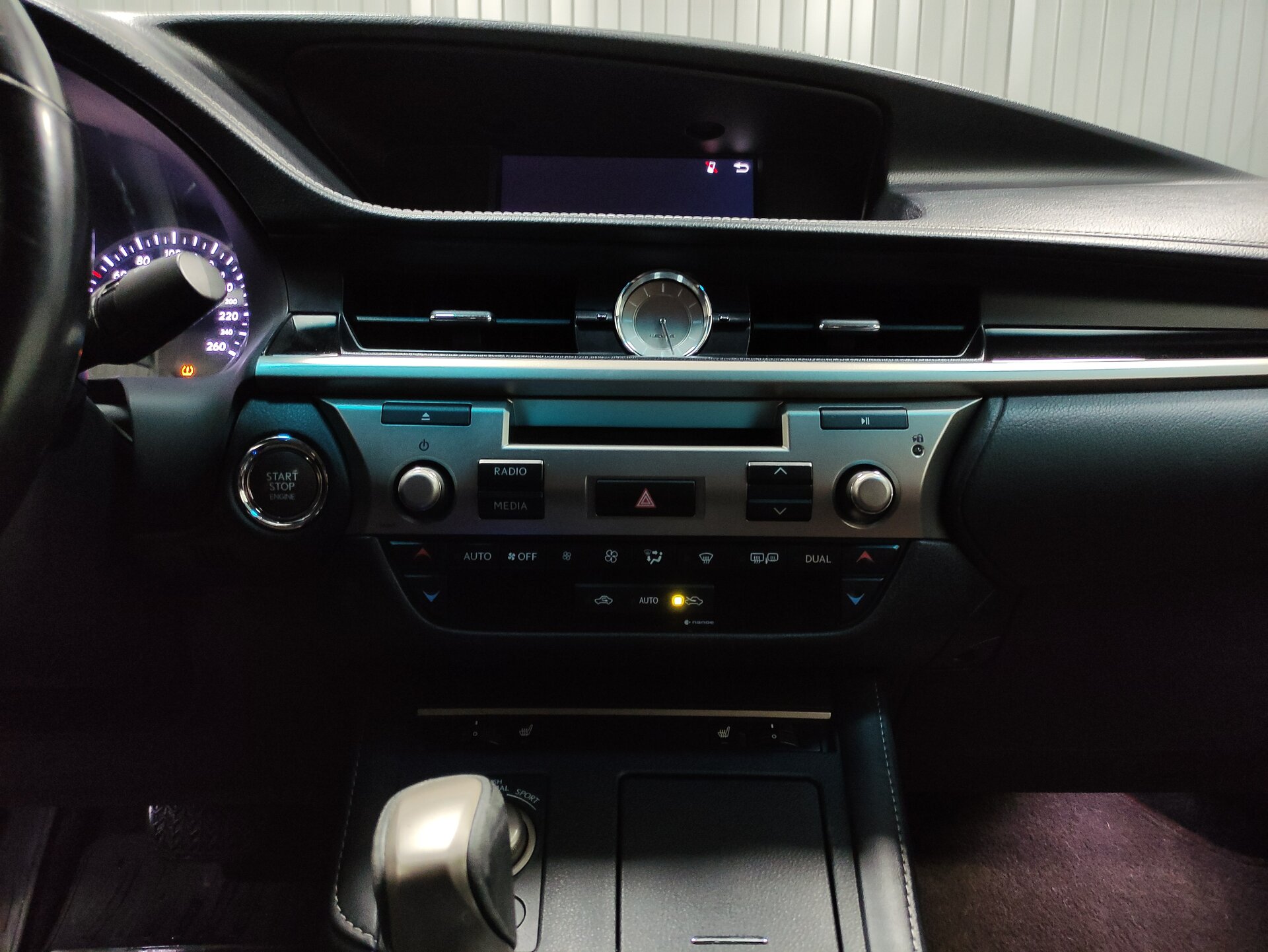 Lexus ES, VI Рестайлинг 2017