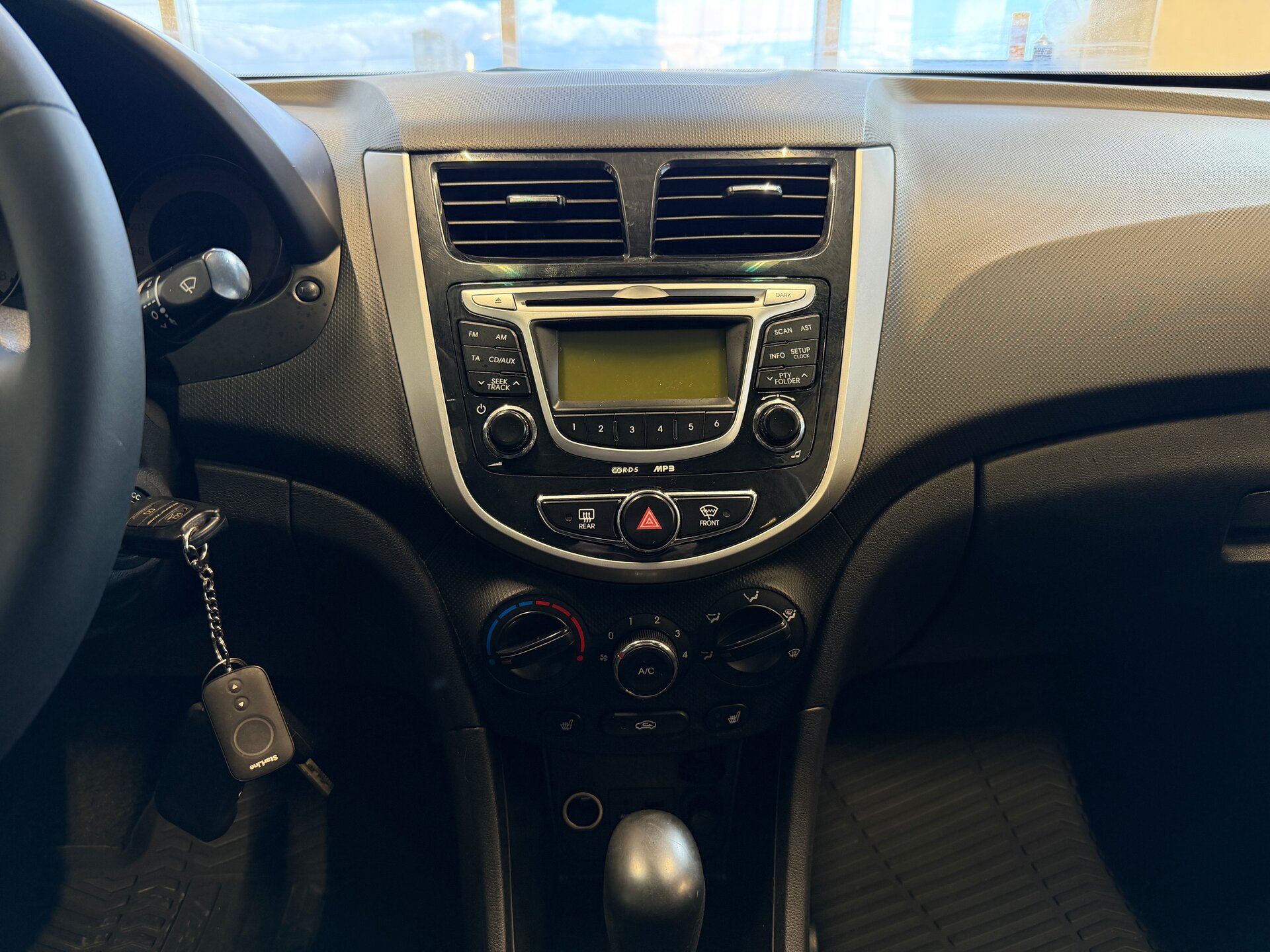 Hyundai Solaris, I 2013